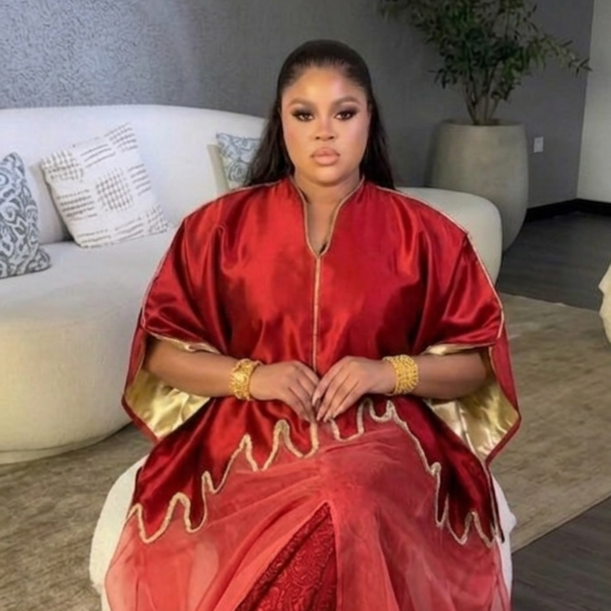 African Women 2 pieces Kaftan Set in Green and Red.Available in L XL and XXL